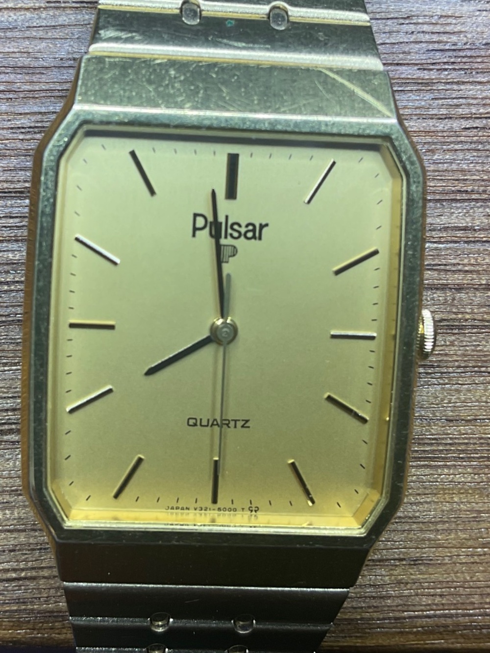 Pulsar tank V321-5009 watch